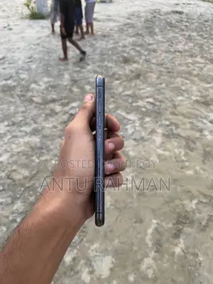 Apple iPhone XS 64 GB Black