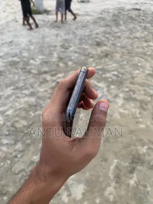 Apple iPhone XS 64 GB Black