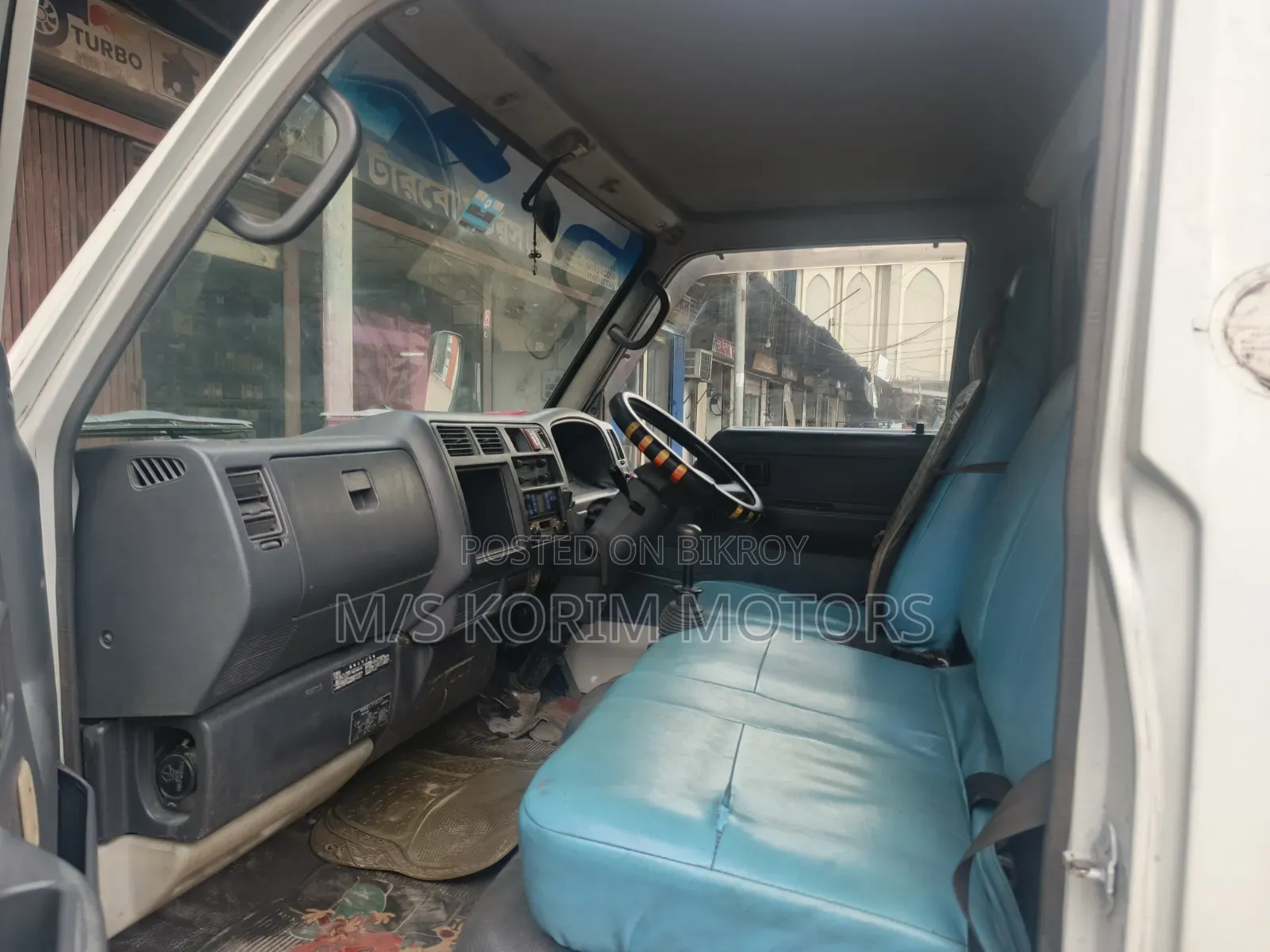 Toyota Dyna Delivery Van