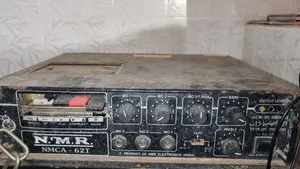 এই এমপ্লিফায়ার টি বিক্রি করা হবে (মাইকের সেট)