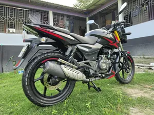 বাজাজ পালসার ১৫০ ২০২১ ব্ল্যাক