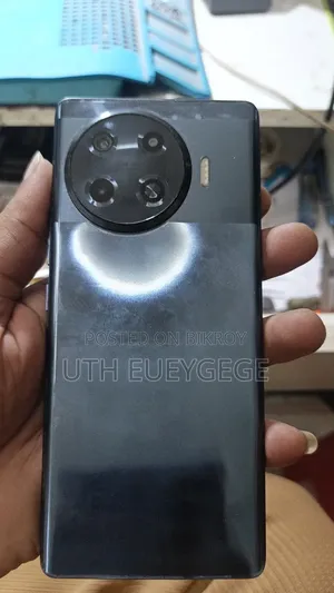 টেকনো স্পার্ক ২০ প্রো প্লাস ২৫৬ জিবি ব্ল্যাক