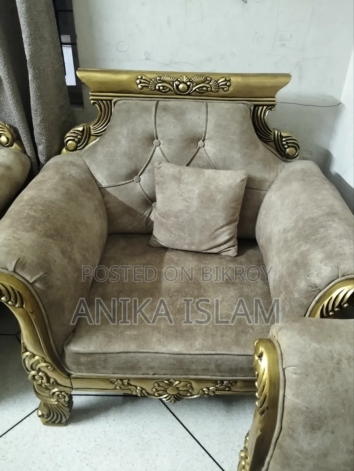 Original Shegun Wooden Sofa Set With Table