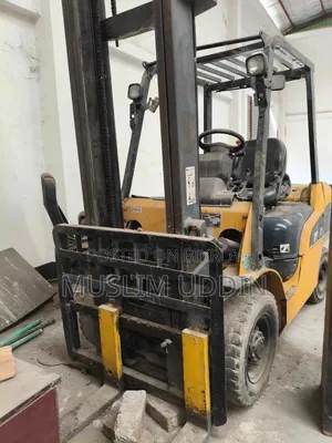 Forklift Caterpillar (CAT) 2.5 Ton