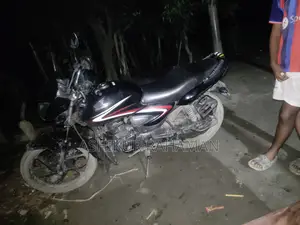 হোন্ডা সিবি ২০২২ ব্ল্যাক