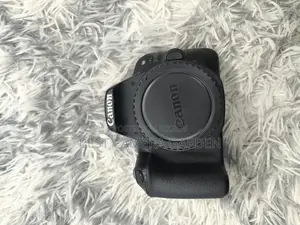 Canon 200D Only Body
