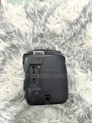 Canon 200D Only Body