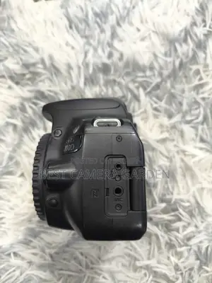 Canon 200D Only Body