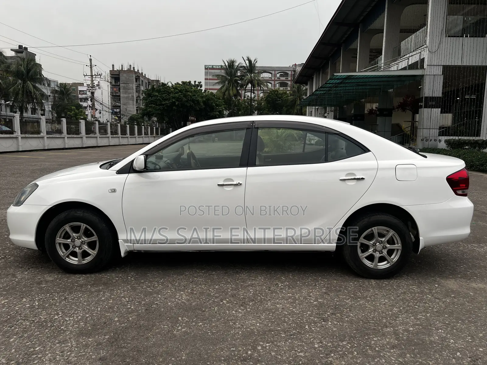 টয়োটা অ্যালিয়ন ২০০৬ হোয়াইট
