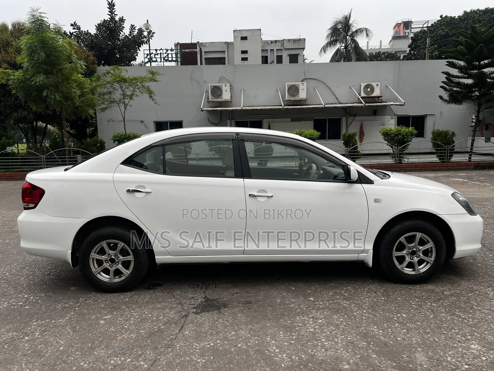 টয়োটা অ্যালিয়ন ২০০৬ হোয়াইট
