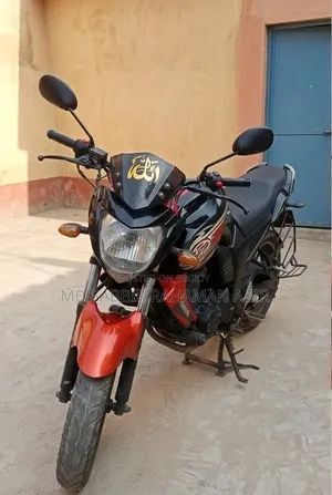 ইয়ামাহা এফজেড ২০১৪ ব্ল্যাক