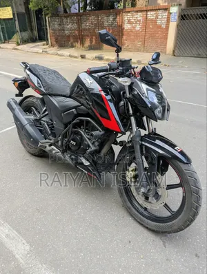 TVS Apache RTR 160 4V 2022 Black