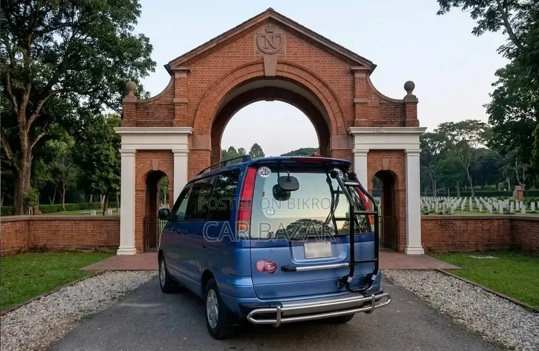 Toyota Noah 2.0 All Wheel Drive (8 Seater) 2001 Green