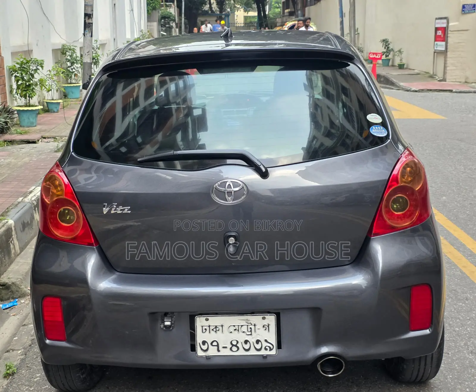 Toyota Vitz 1.0 Front-Wheel Drive 3-Door 2009 Gray