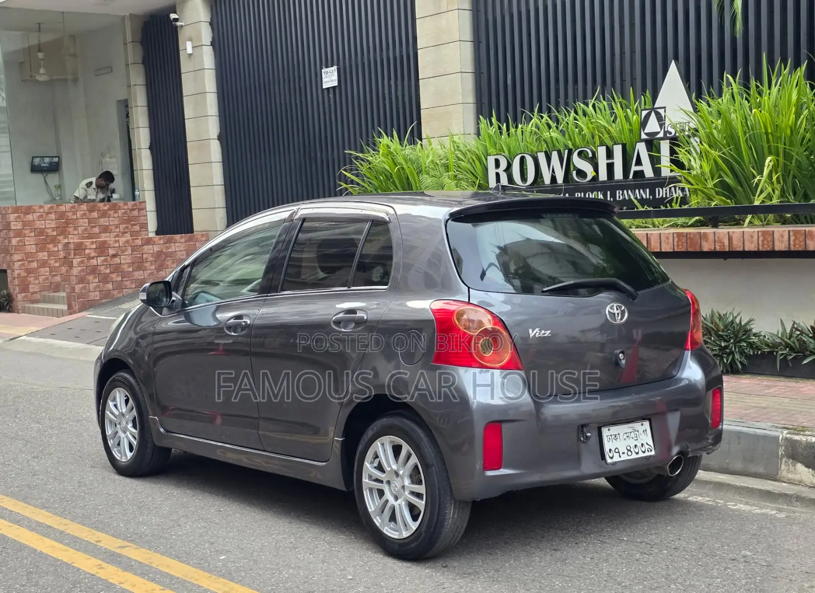 Toyota Vitz 1.0 Front-Wheel Drive 3-Door 2009 Gray