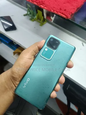 Vivo V30 5G 256 GB White