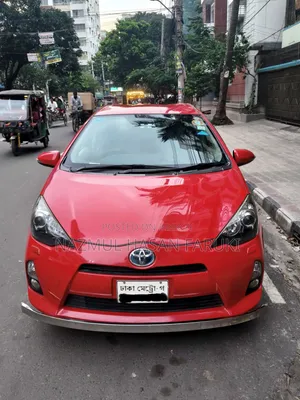 Toyota Aqua 2012 Red