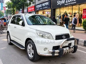 টয়োটা রাশ ১.৫ পিছনের চাকা চালিত ২০১০ হোয়াইট