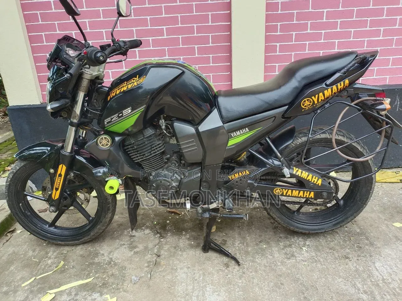 ইয়ামাহা এফজেড ২০১৭ কালো