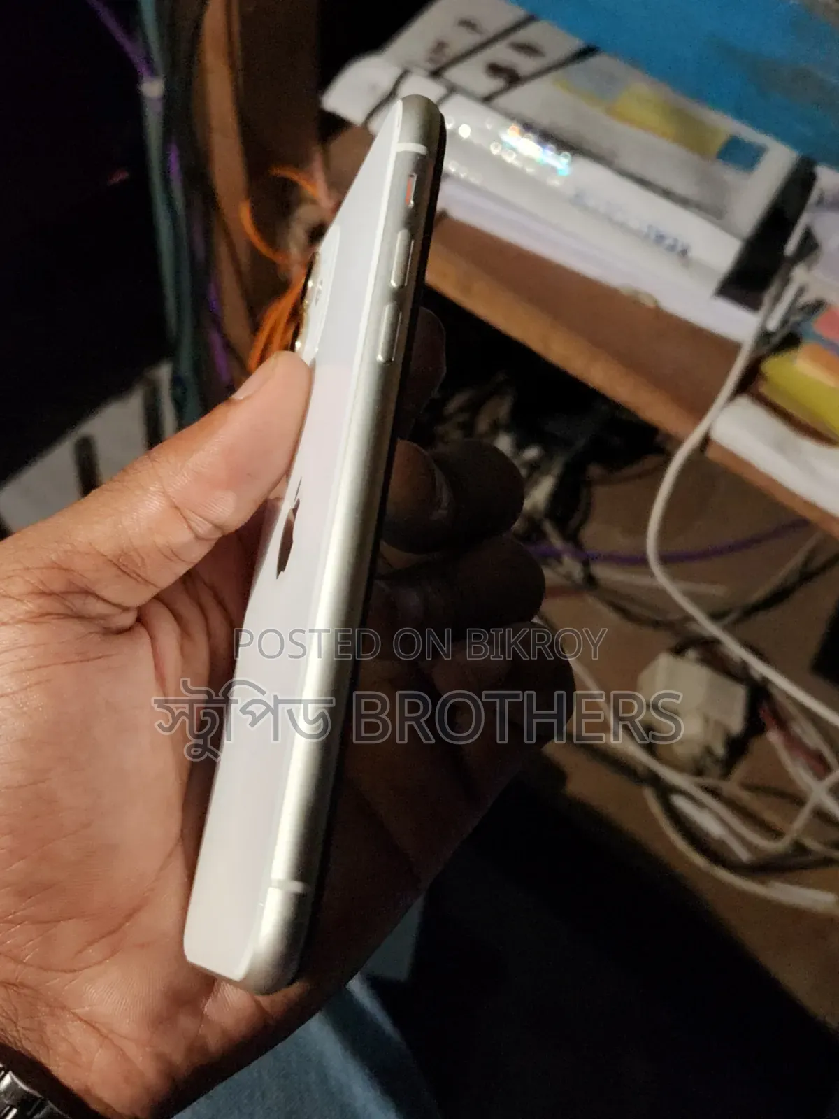 Apple iPhone 11 64 GB White