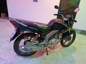 Suzuki GSX 125 2022 Black