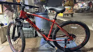 মোটরসাইকেল ২০১৯ লাল