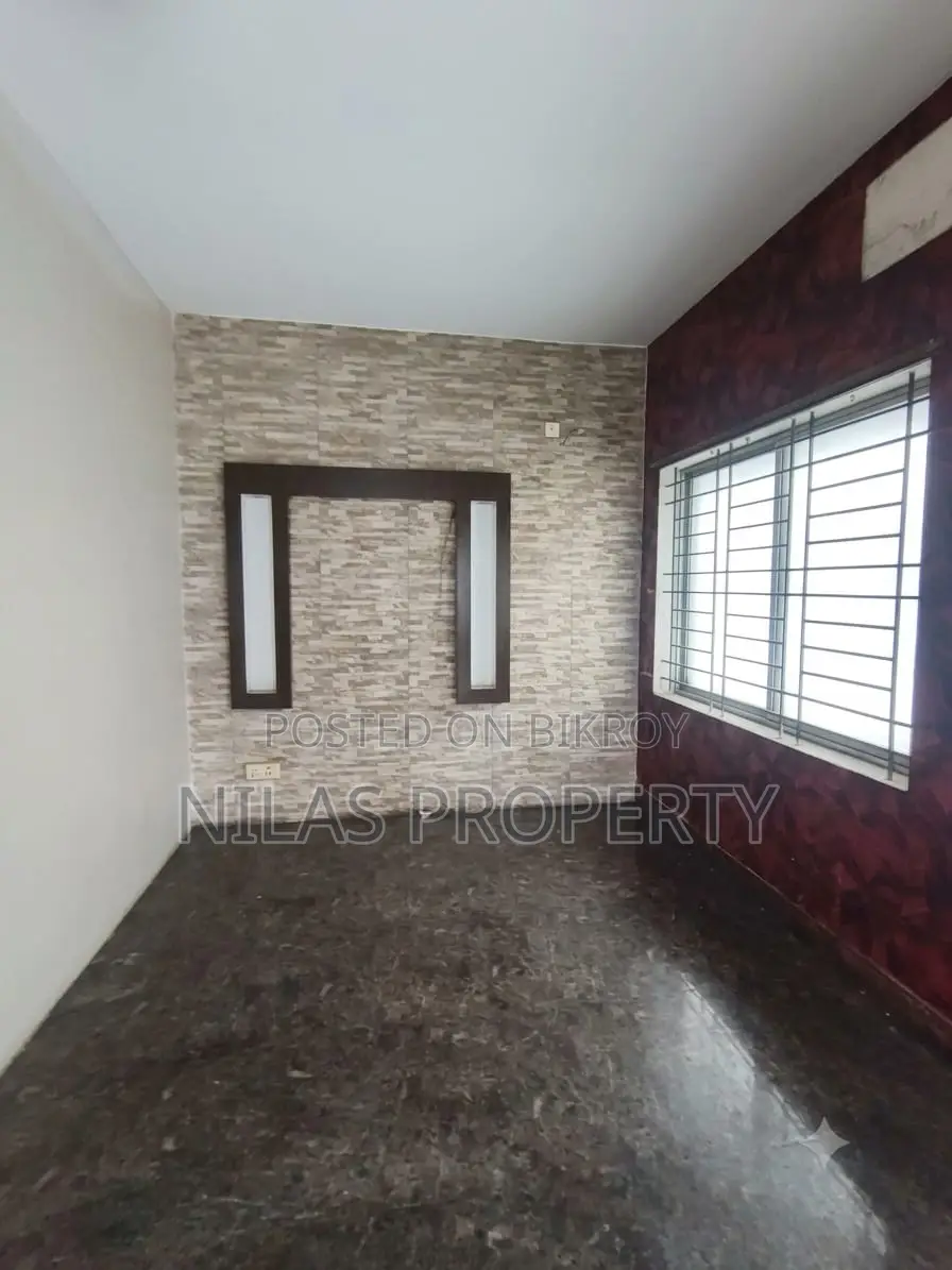 বনানী প্রধান এলাকায় রেস্তোরাঁ/অফিস স্পেস ভাড়া