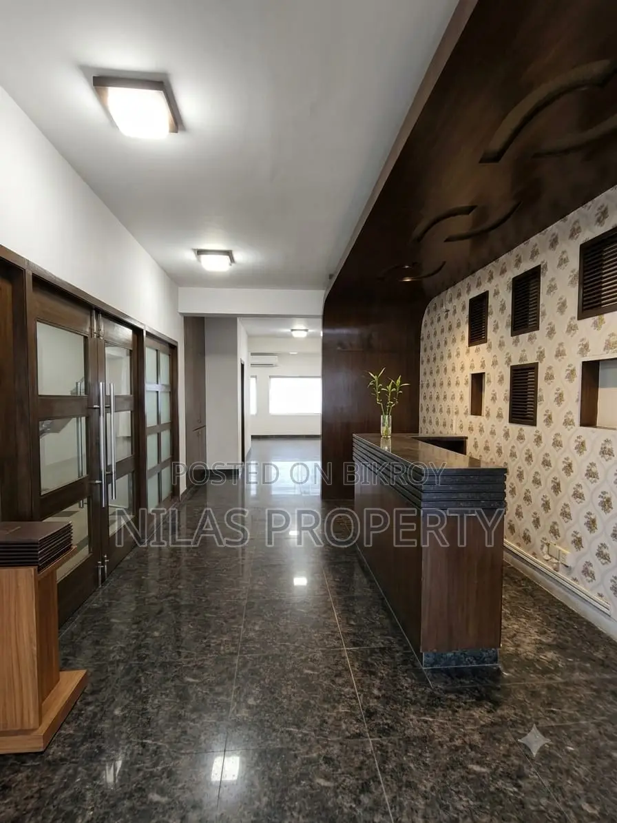 বনানী প্রধান এলাকায় রেস্তোরাঁ/অফিস স্পেস ভাড়া