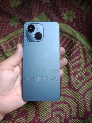 টেকনো স্পার্ক ৪০সি ১২৮ জিবি কালো