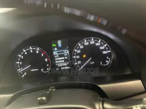 Toyota Premio 2.0 Front-Wheel Drive 2018 Pearl