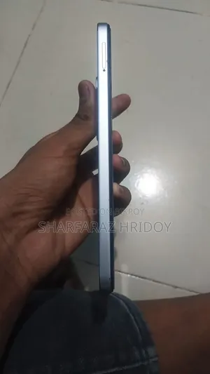 Infinix Hot 60i 128 GB Silver