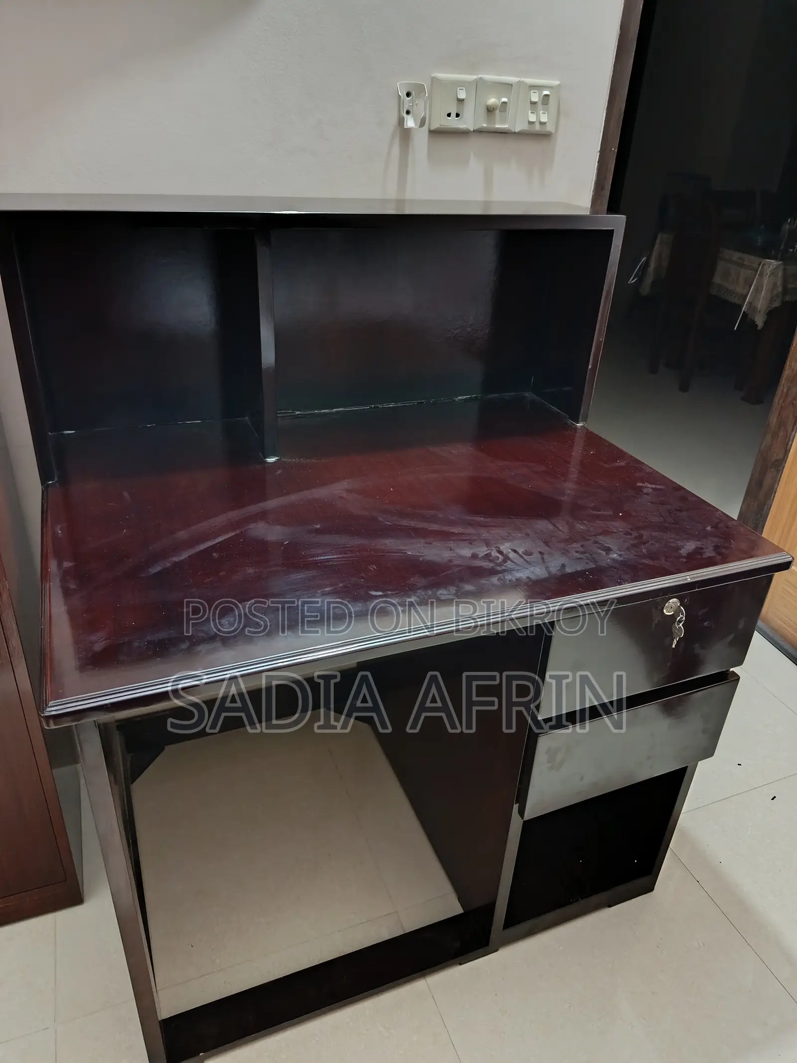 Reading Table