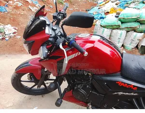 TVS Apache RTR 160 2-Valve 2015 Red