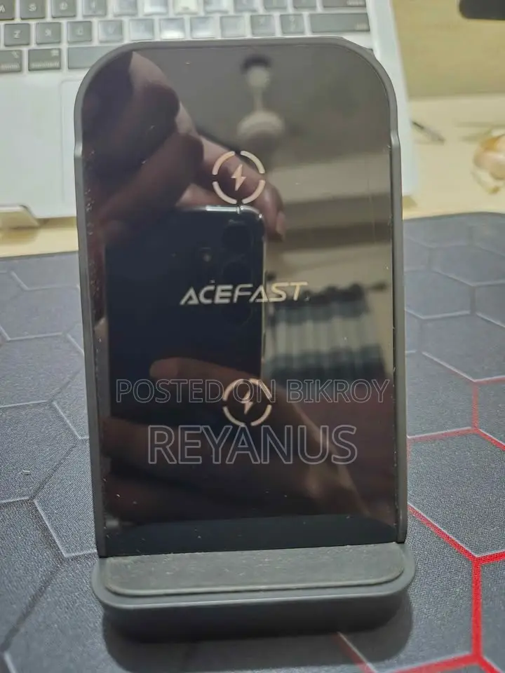 AceFast Fast Wireless Charger Desktop Holder E14