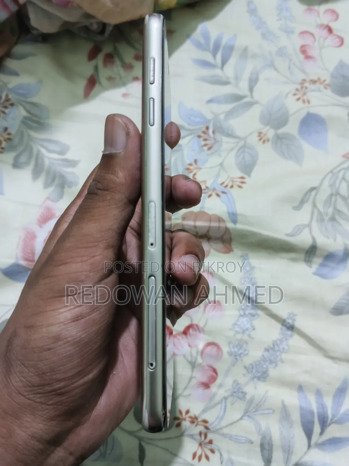 স্যামসাং গ্যালাক্সি জে৬ ৩২ জিবি গোল্ড