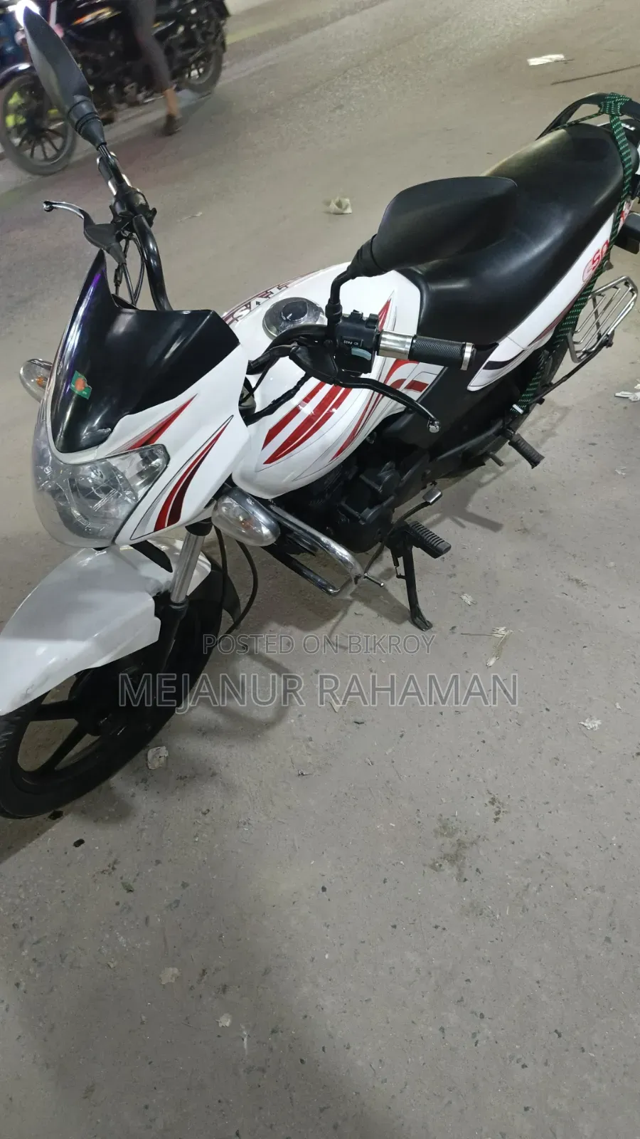 TVS Metro 2014 White