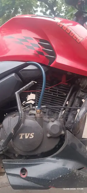 TVS Apache 160 4V 2019 Red