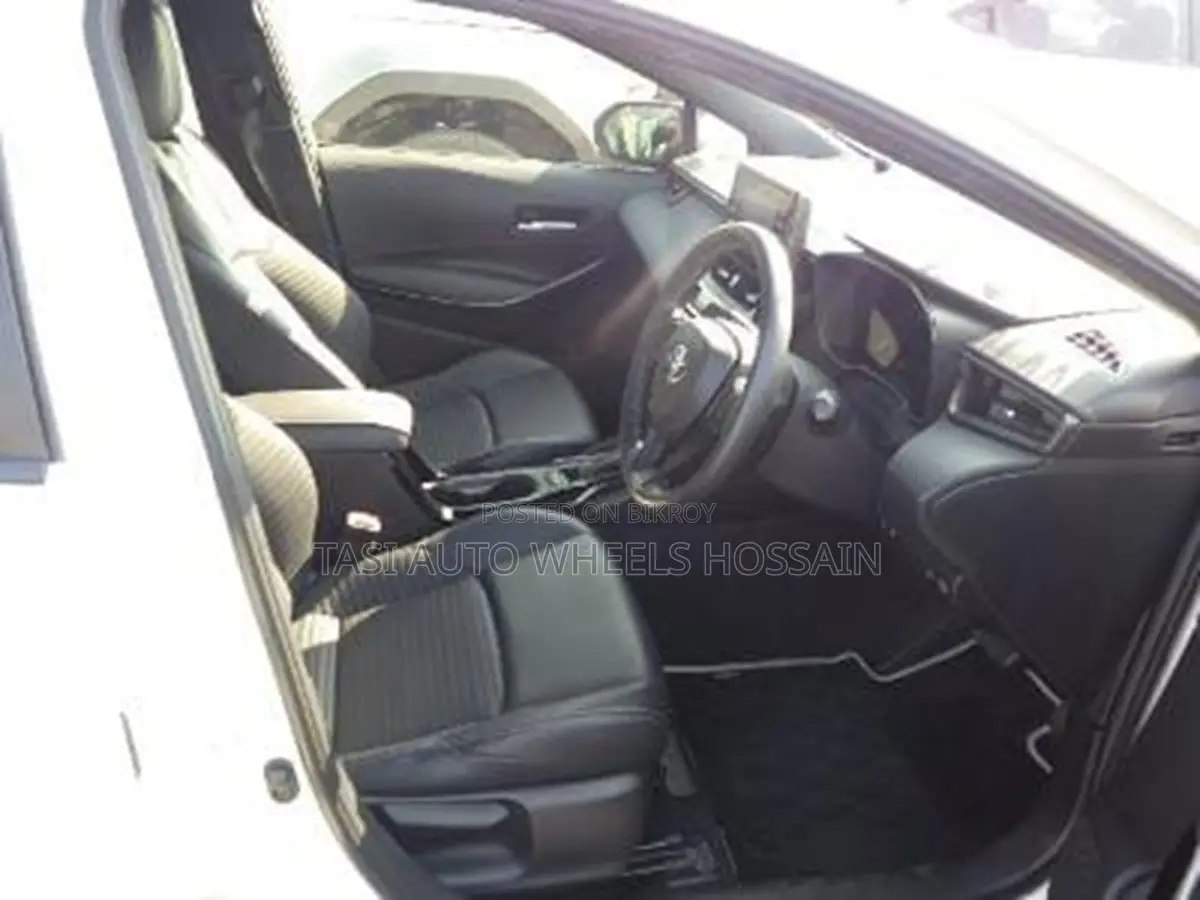 Toyota Corolla LE 2021 Pearl