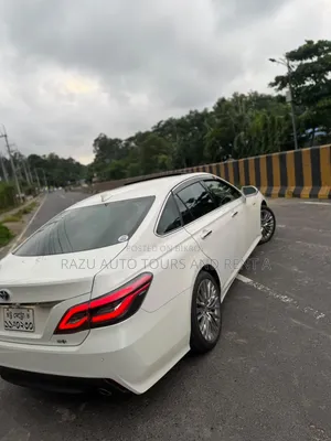 নতুন ভাড়ার জন্য ক্রাউন