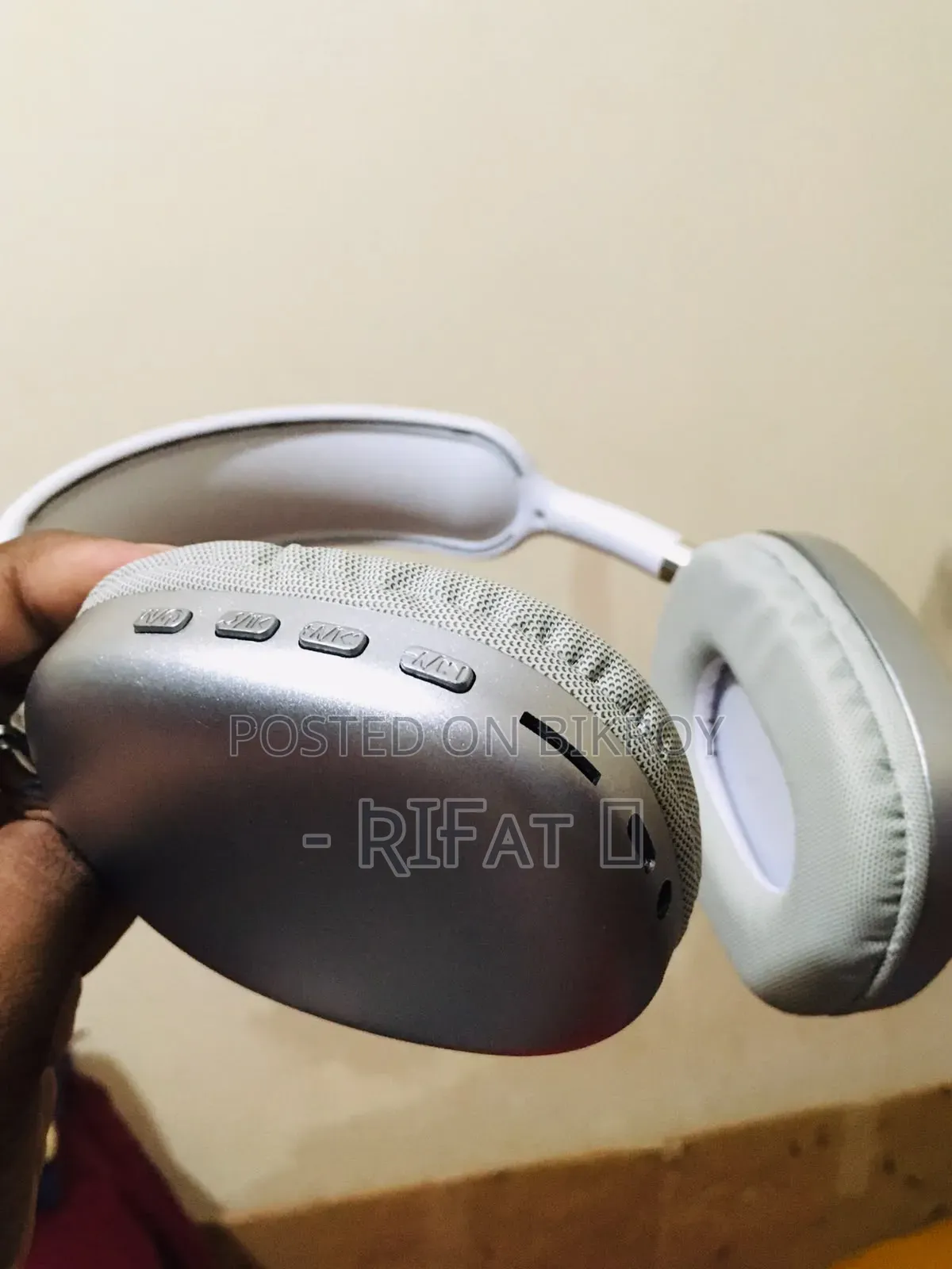 P9 | Wireless Headphone | Brand New