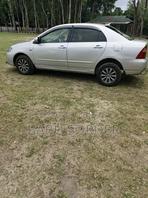 টয়োটা করোলা ২০০৫ সিলভার