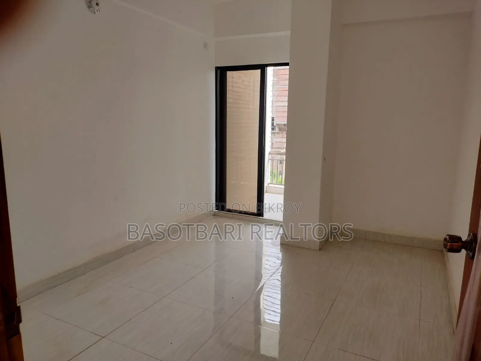 3 Bedroom Apartment in Aftab Nagar for sale