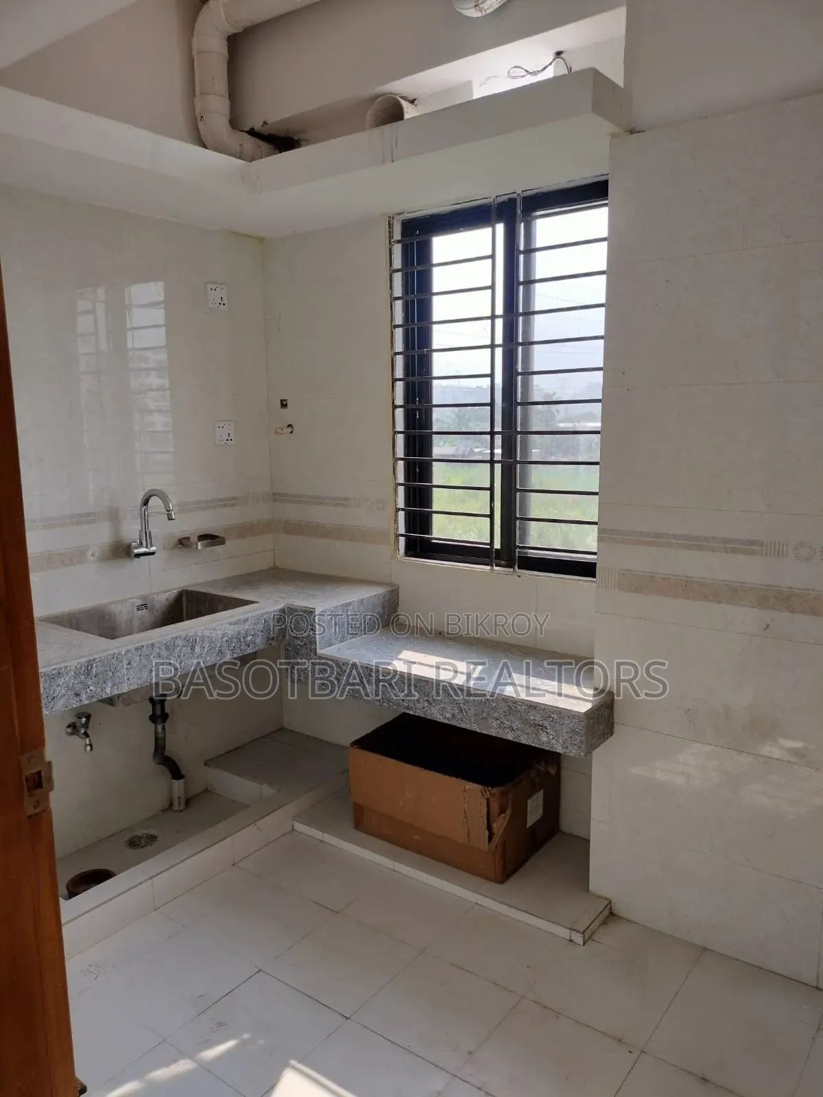 3 Bedroom Apartment in Aftab Nagar for sale