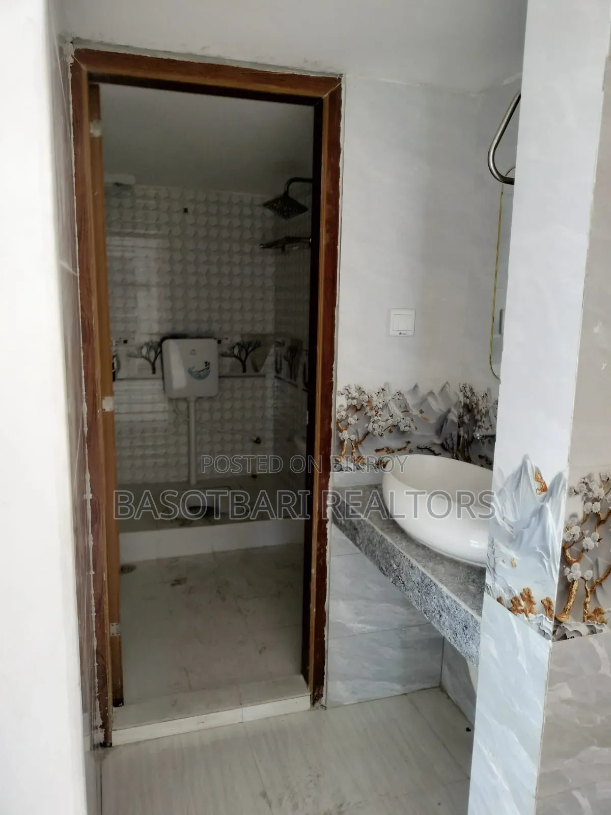 3 Bedroom Apartment in Aftab Nagar for sale
