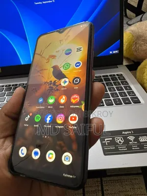 Vivo V21e 128 GB Black
