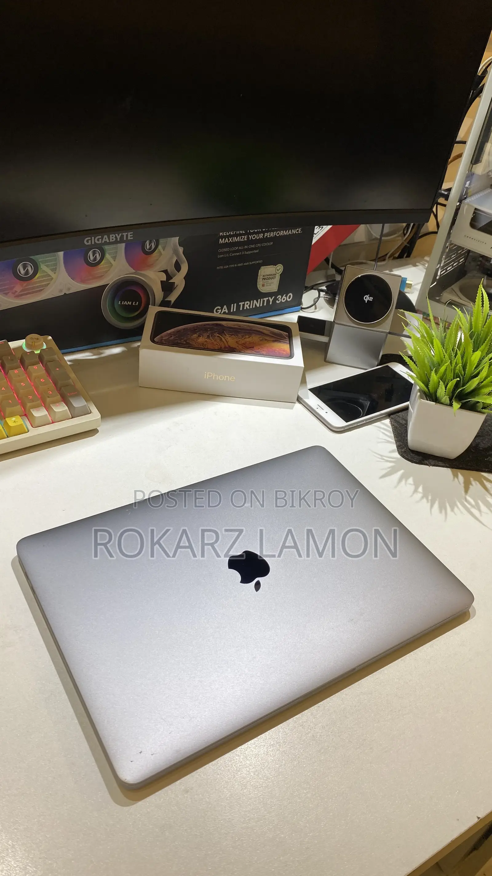 Laptop Apple MacBook Pro 2020 8GB Intel Core i5 SSD 256GB