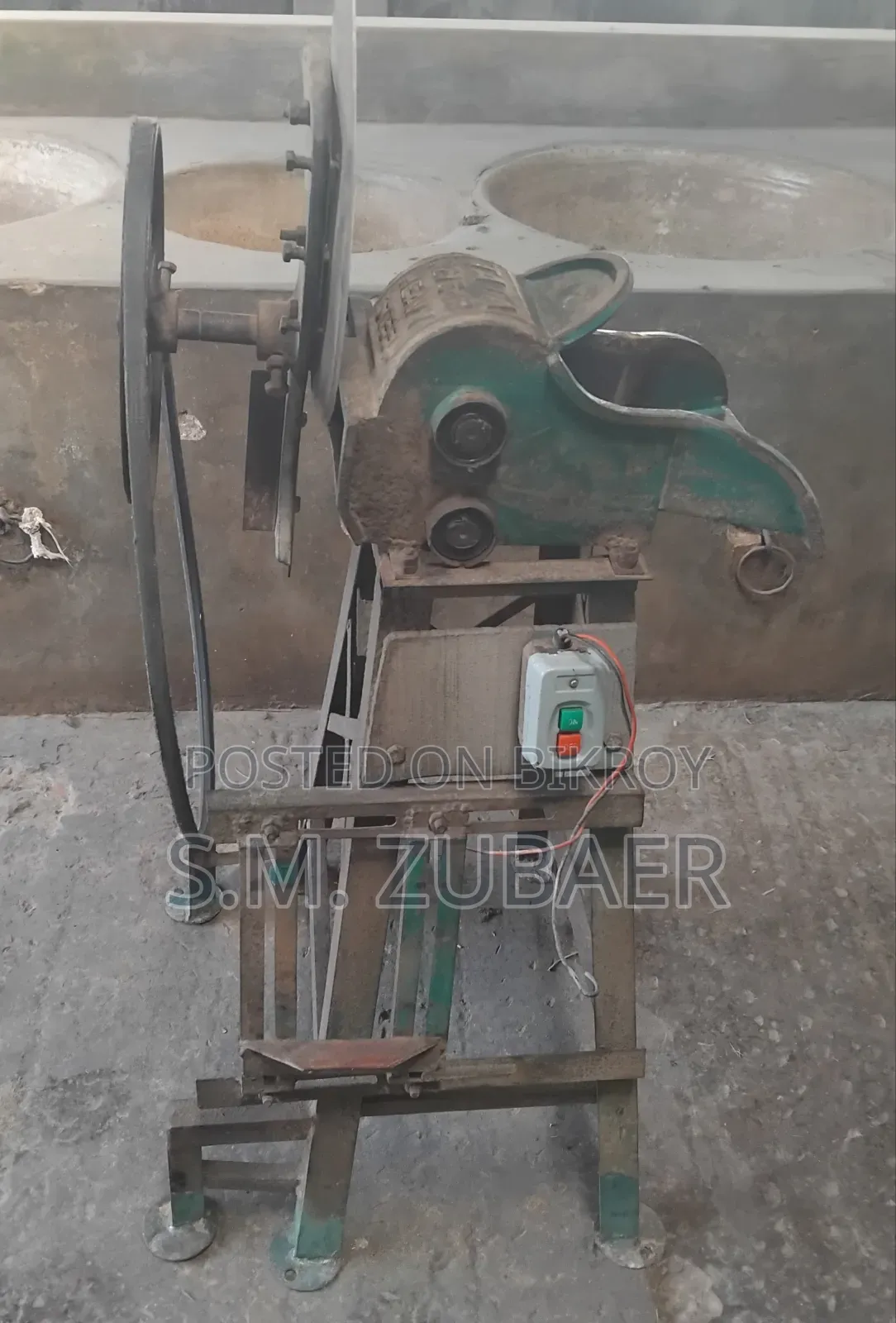 Cow Straw Cutting Machine
