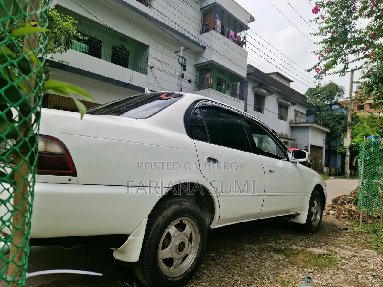 টয়োটা করোল্লা অটোমেটিক ১৯৯৪ সাদা