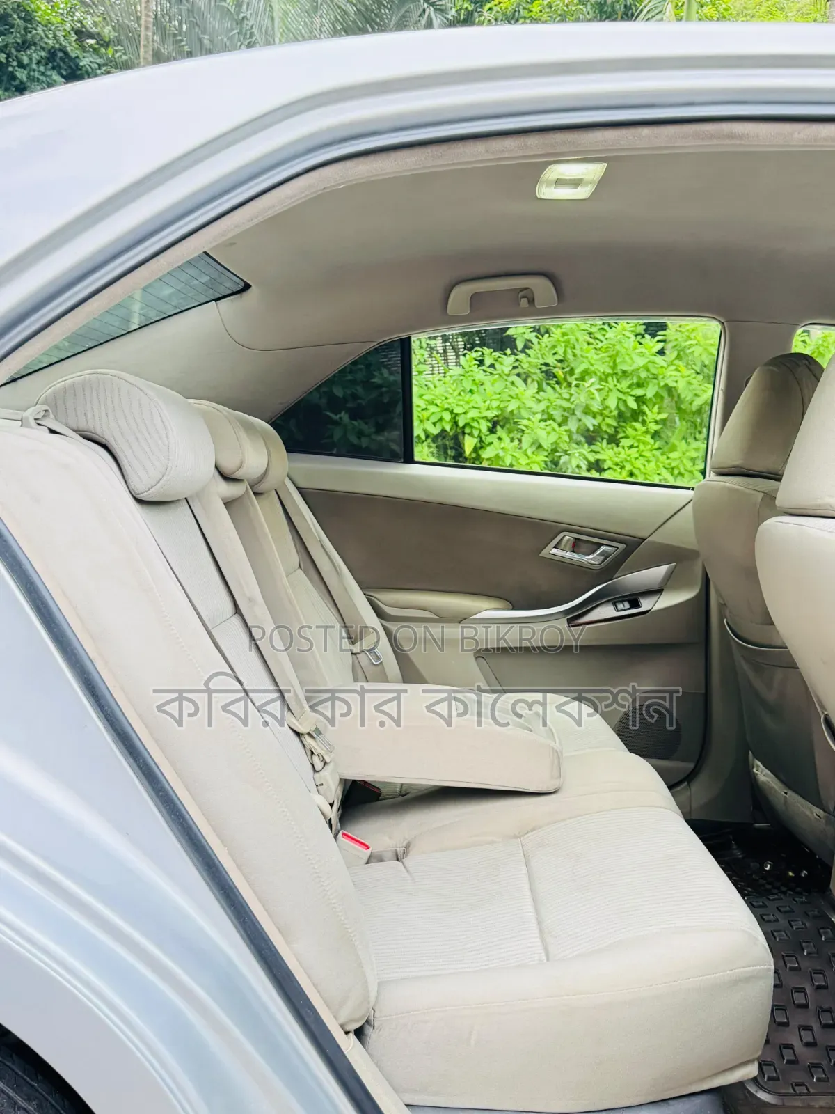 টয়োটা প্রিমিও ২০১২ সিলভার
