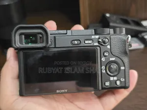 Sony A6400 Setup (Body + Telephoto Lens + 256GB SD + Accessories)